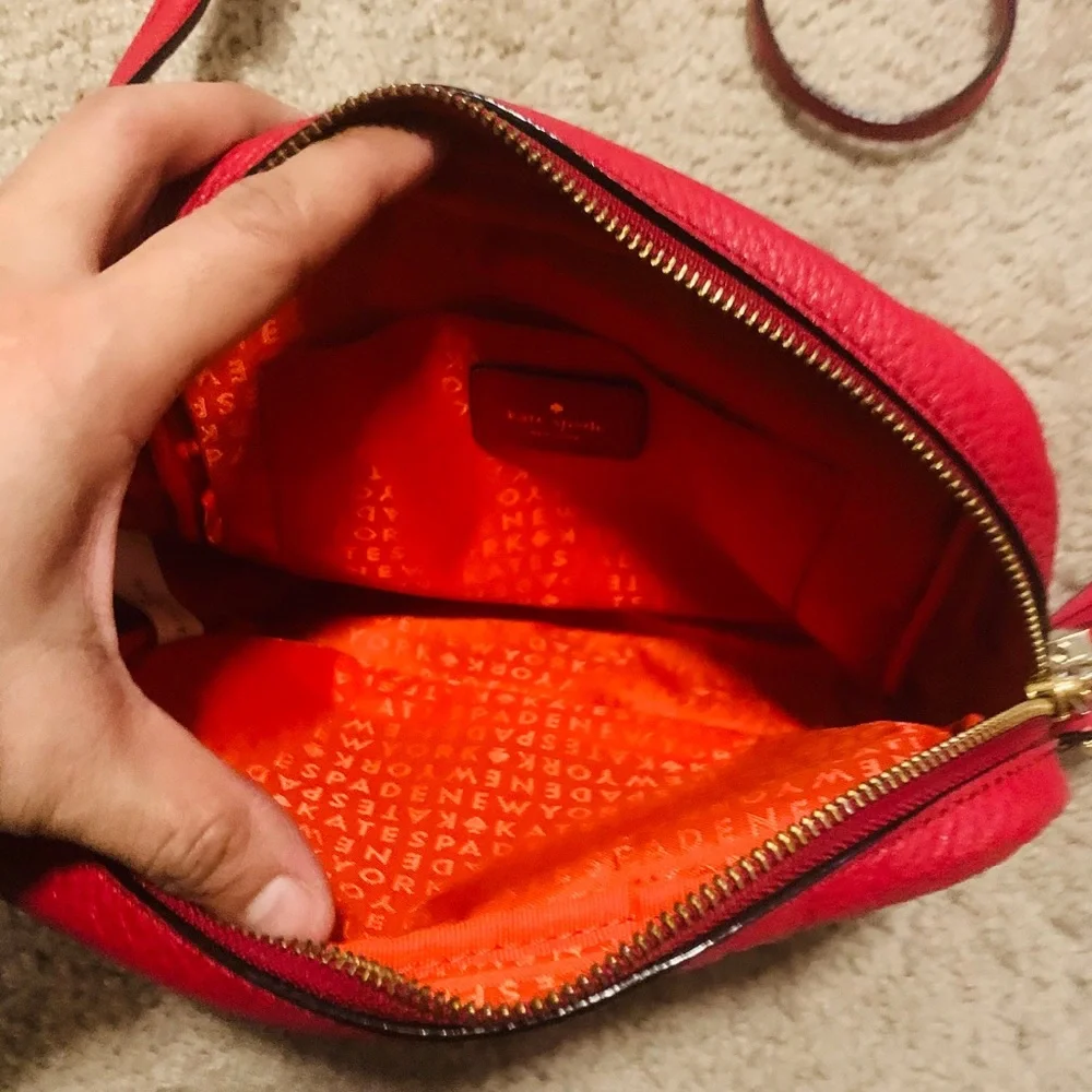 Kate spade small with long strip - Picture 2 of 3